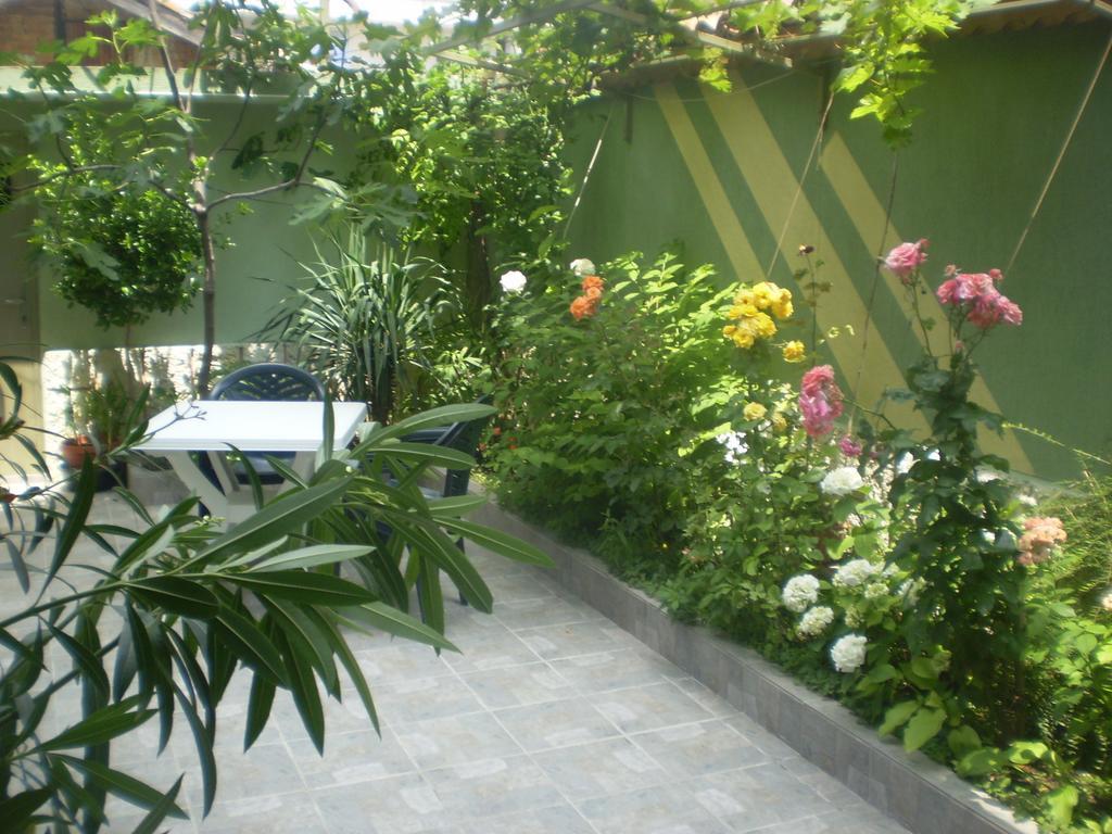 Guest House ,, Ekaterina" Nesebar Exterior foto