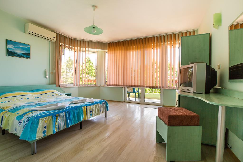 Guest House ,, Ekaterina" Nesebar Exterior foto